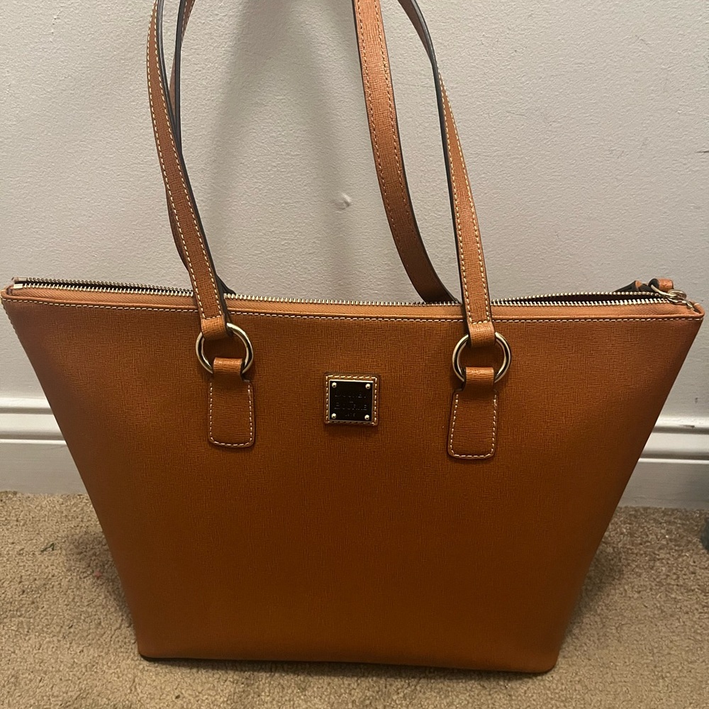 Dooney and Bourke Wren Tote